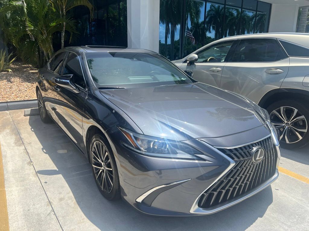2023 LEXUS ES