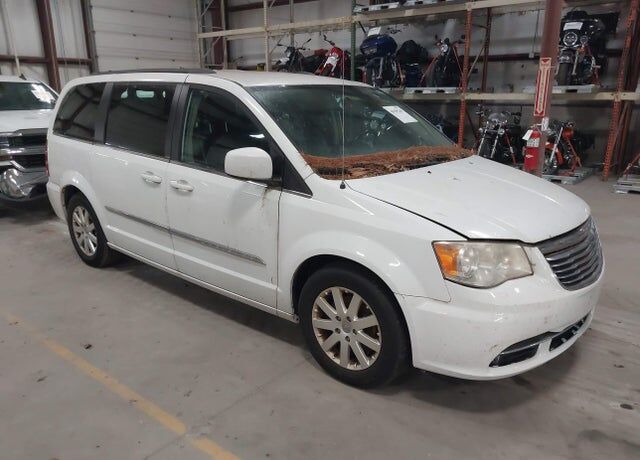 2014 CHRYSLER Town and Country