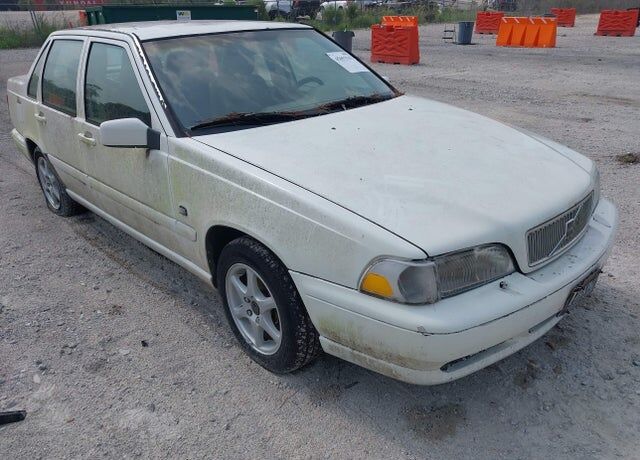 1999 VOLVO S70