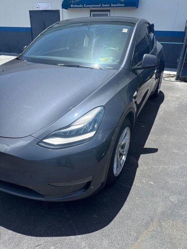 2022 TESLA Model Y