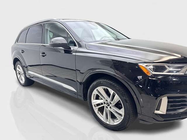 2023 AUDI Q7