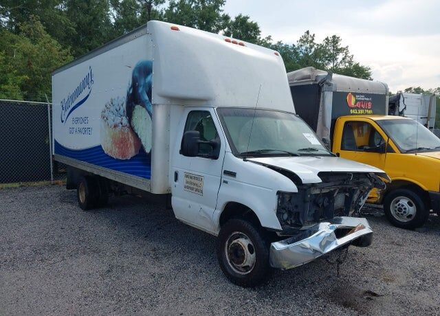 2013 FORD E-350
