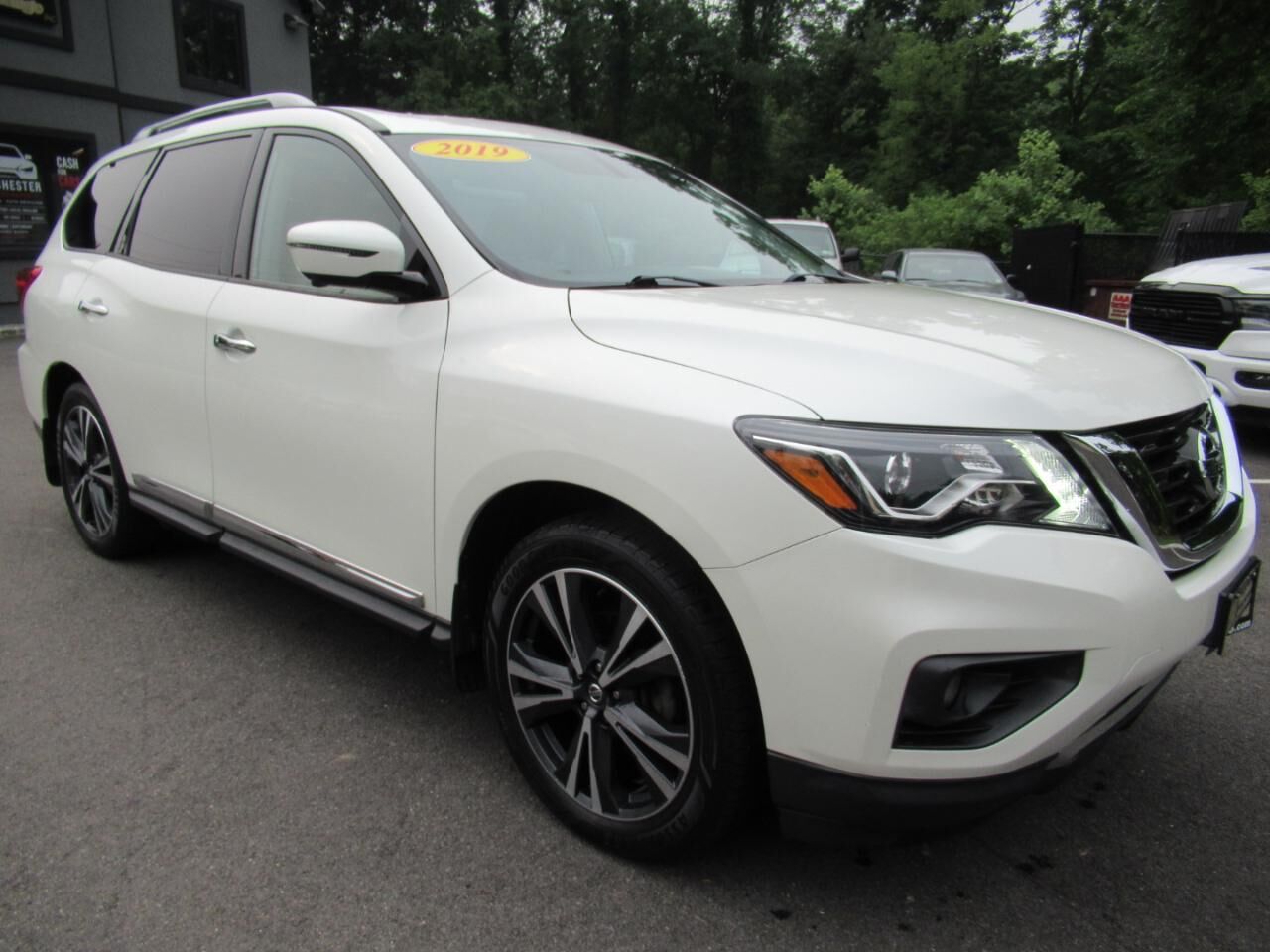 2019 NISSAN Pathfinder
