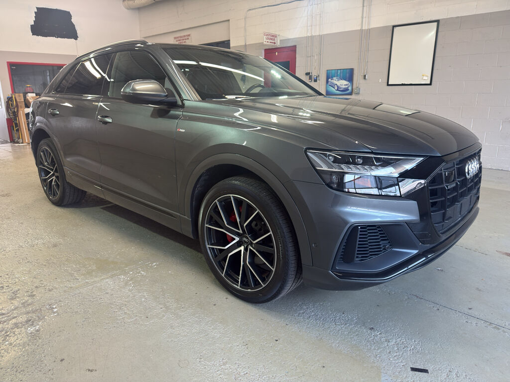 2021 AUDI Q8