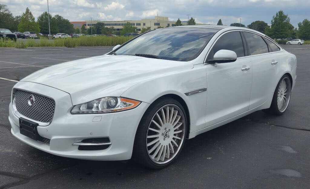 2015 JAGUAR XJ