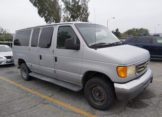 2006 FORD E-350