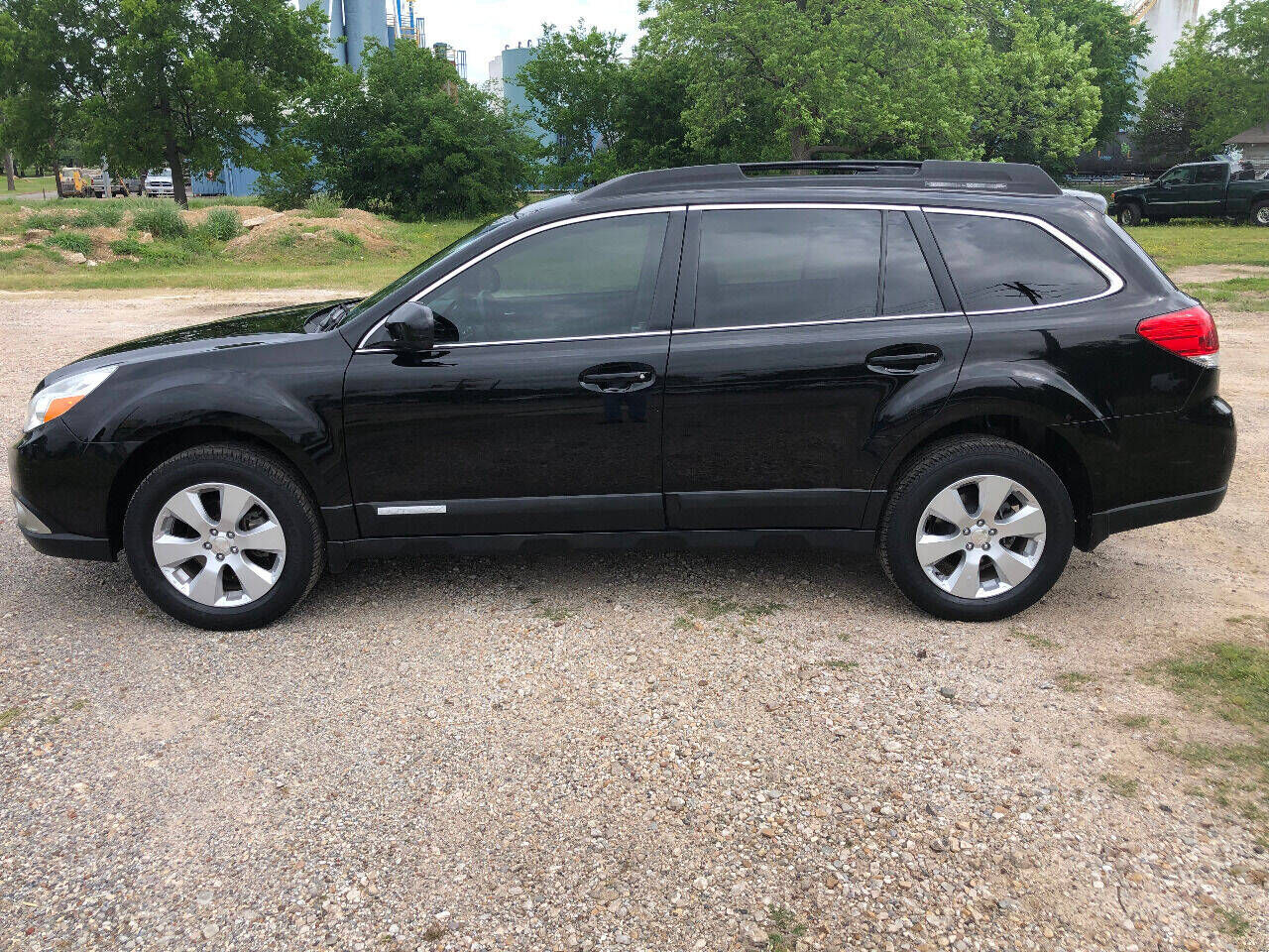 2010 SUBARU Outback