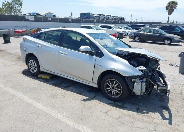 2016 TOYOTA PRIUS