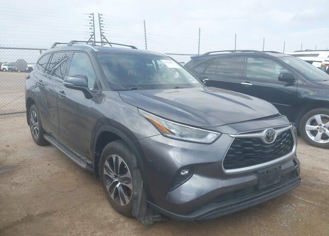 2021 TOYOTA Highlander