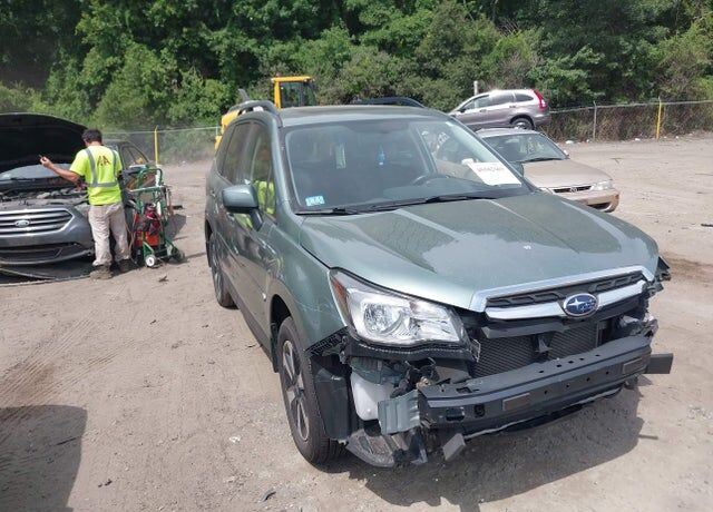 2018 SUBARU Forester