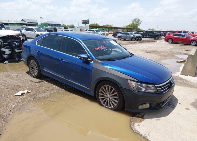 2017 VOLKSWAGEN Passat
