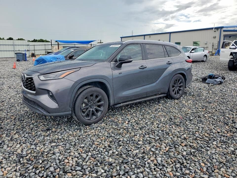 2023 TOYOTA Highlander
