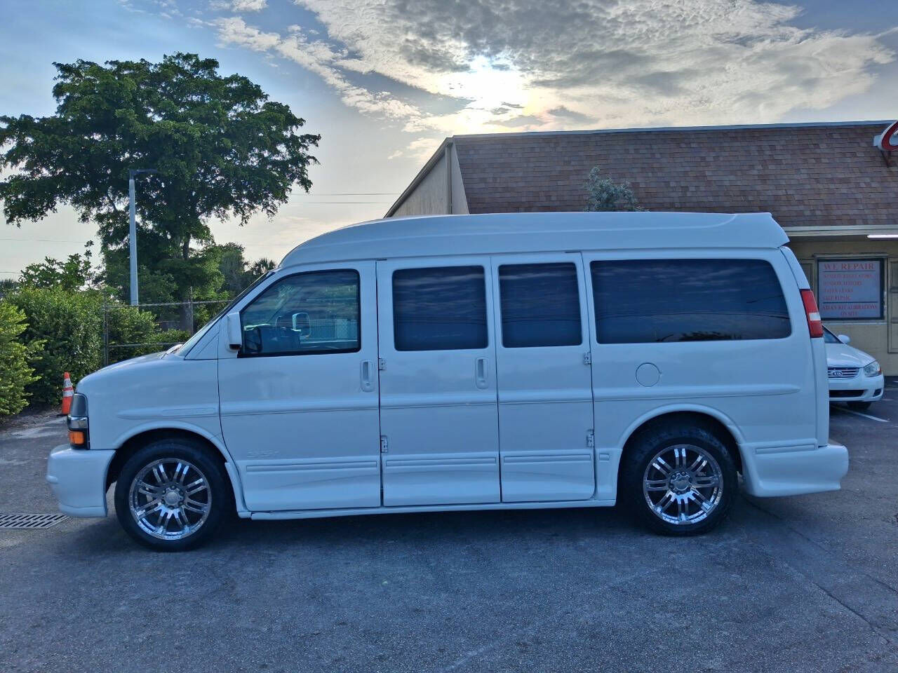 2012 CHEVROLET Express