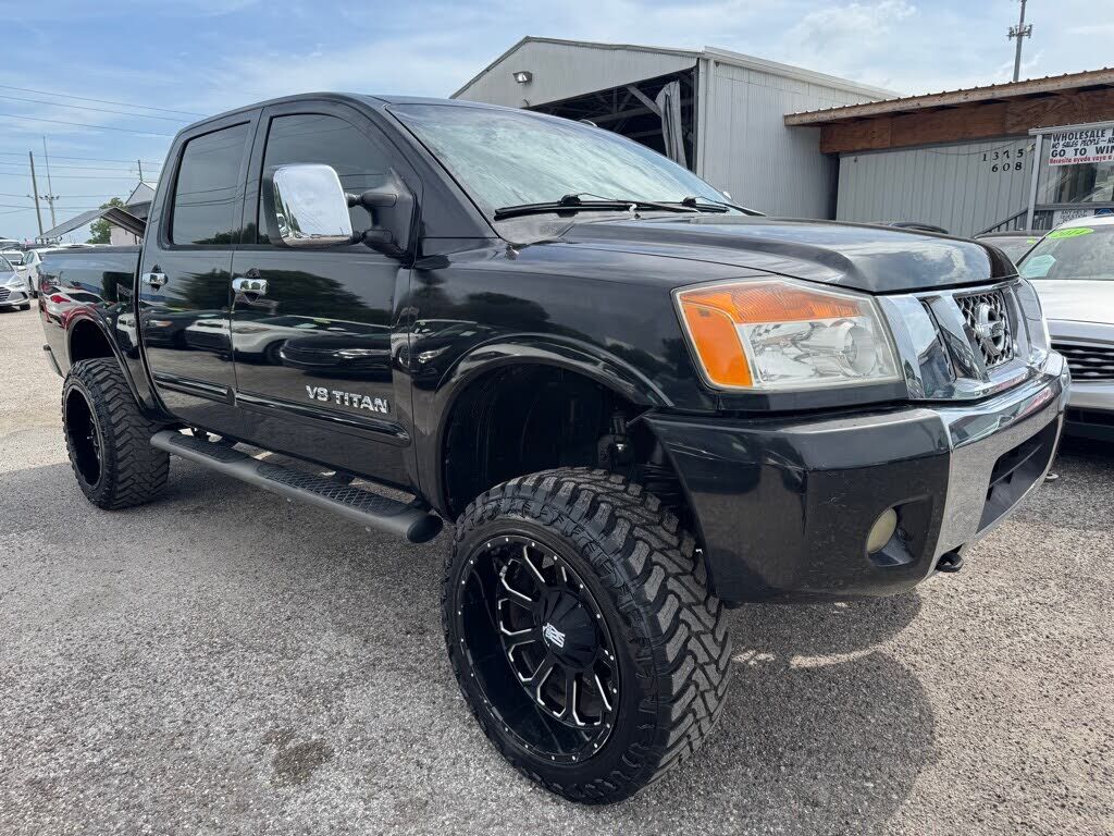 2011 NISSAN Titan