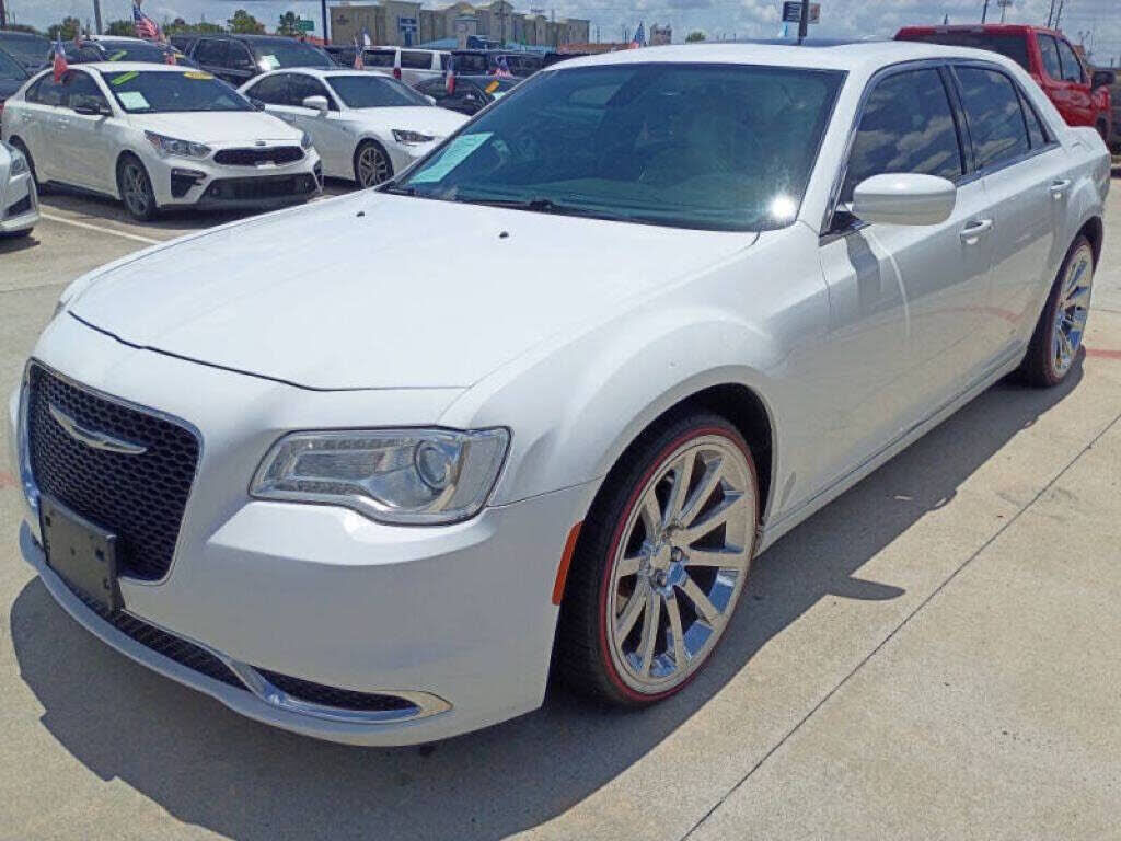 2016 CHRYSLER 300