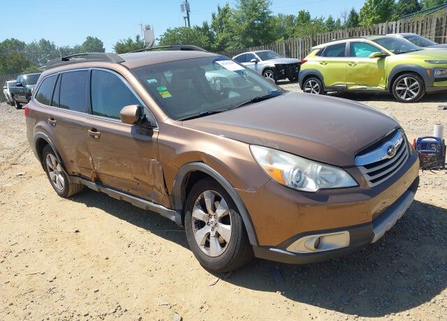 2012 SUBARU Outback