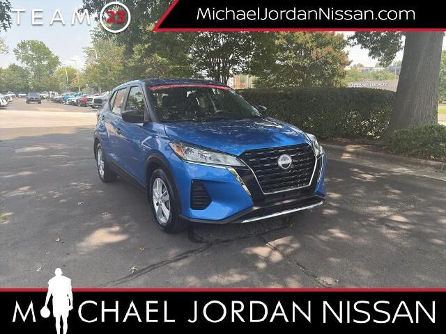 2023 NISSAN Kicks