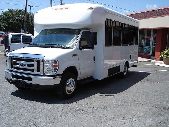2018 FORD E-350