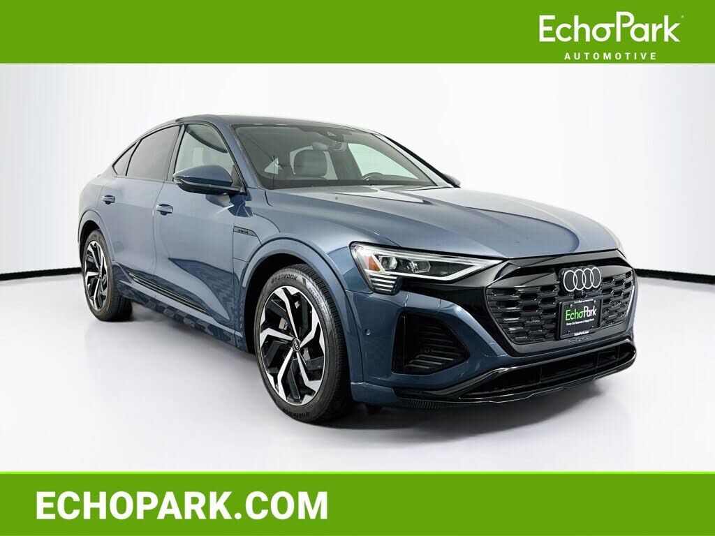 2024 AUDI Q8