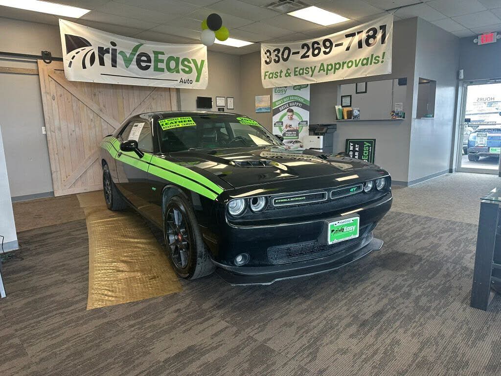 2017 DODGE Challenger