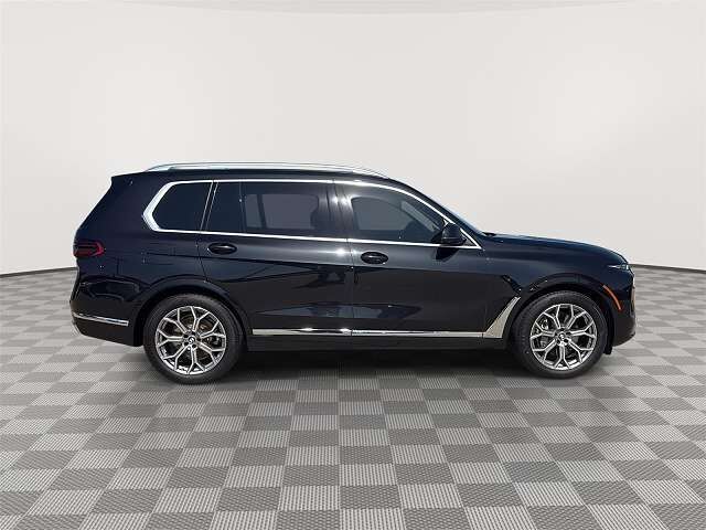2024 BMW X7