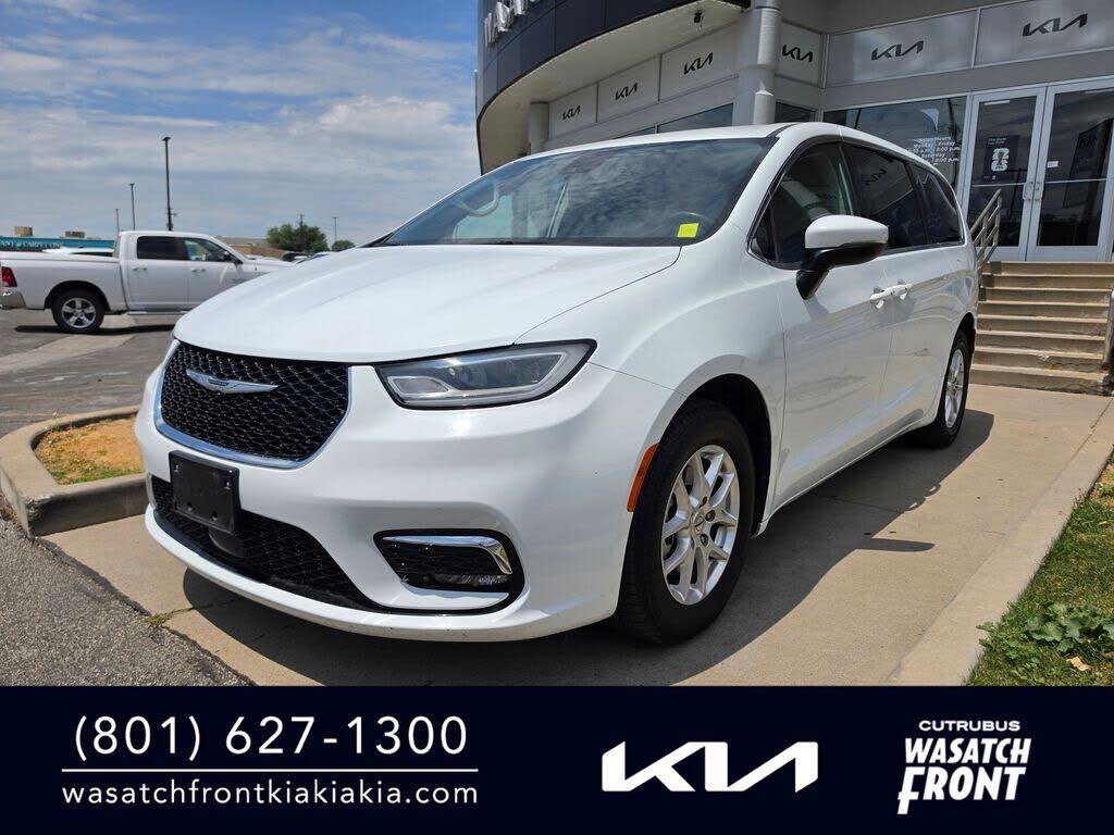 2023 CHRYSLER Pacifica