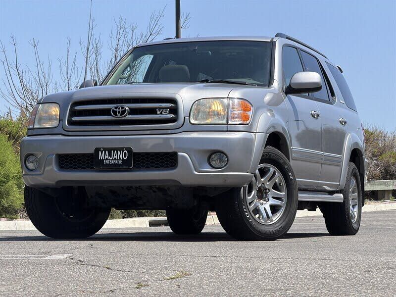 2004 TOYOTA Sequoia