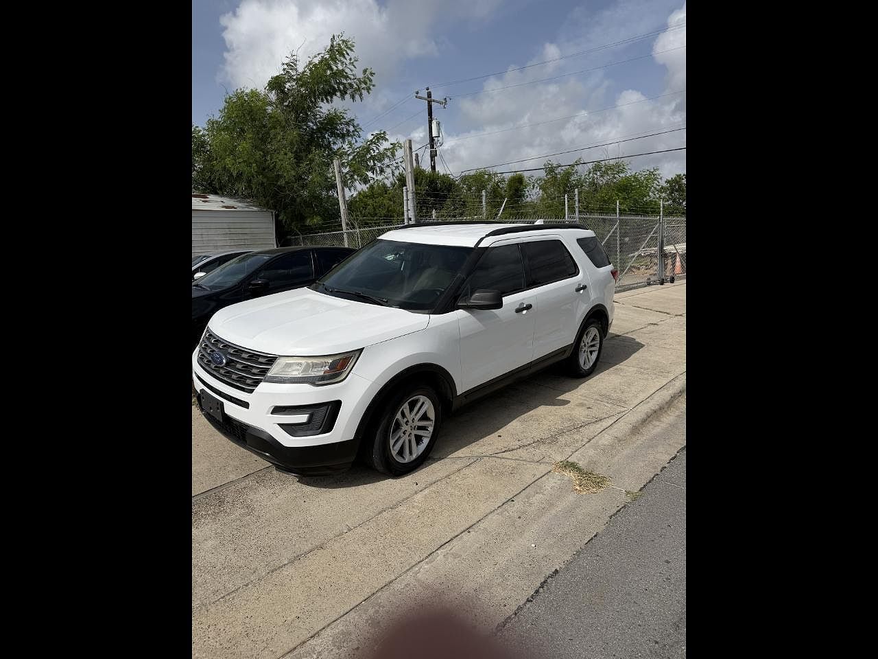 2017 FORD Explorer