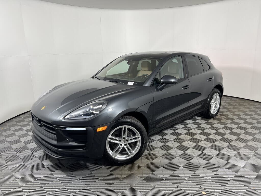 2023 PORSCHE Macan