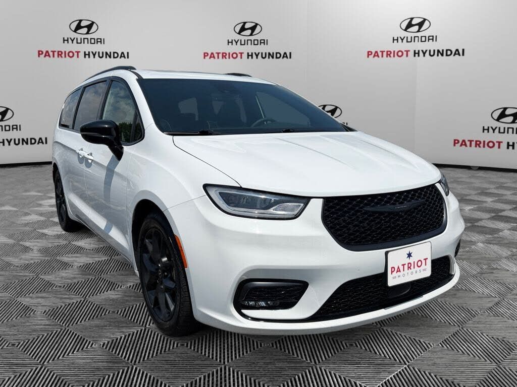 2025 CHRYSLER Pacifica