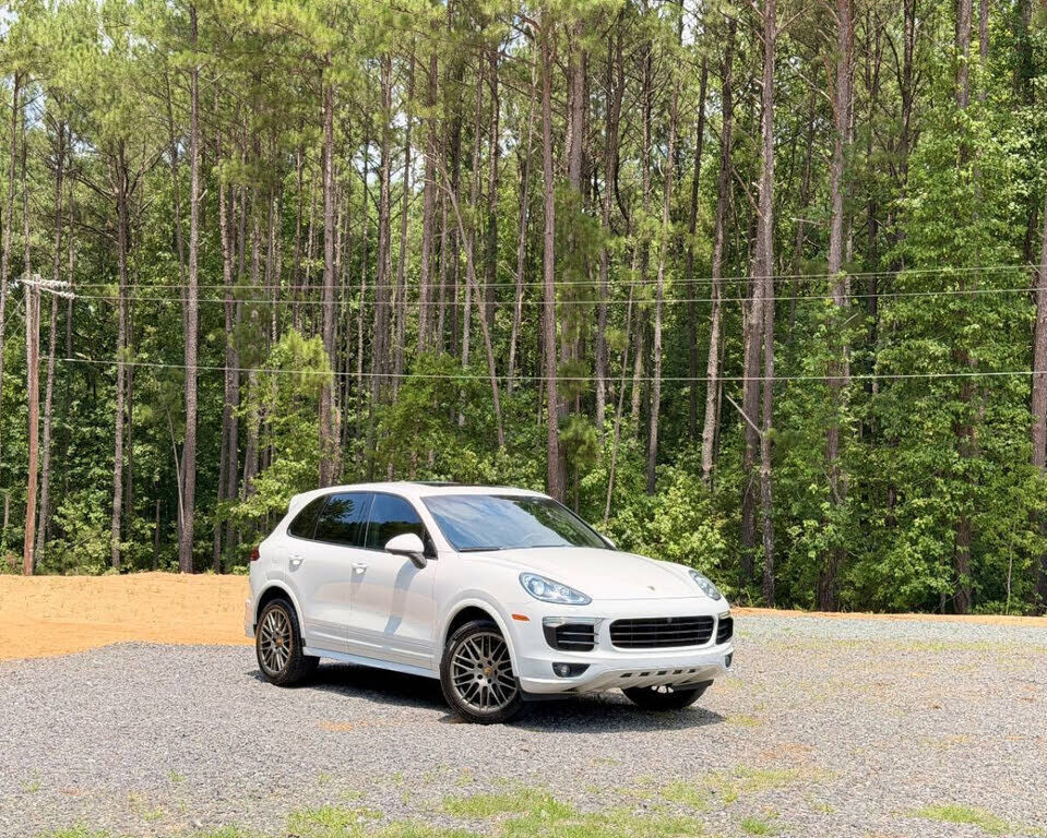 2017 PORSCHE Cayenne