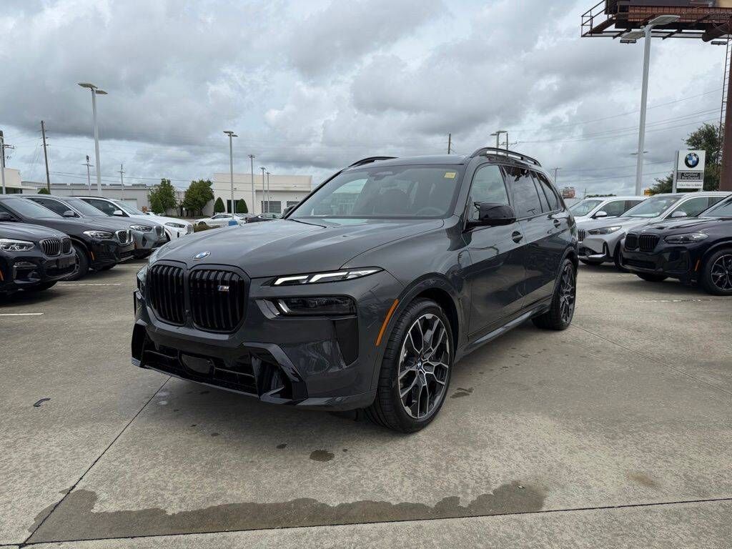 2027 BMW X7