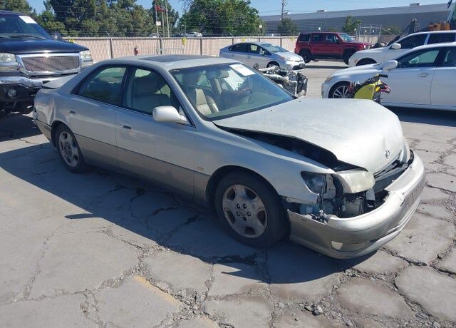 2001 LEXUS ES