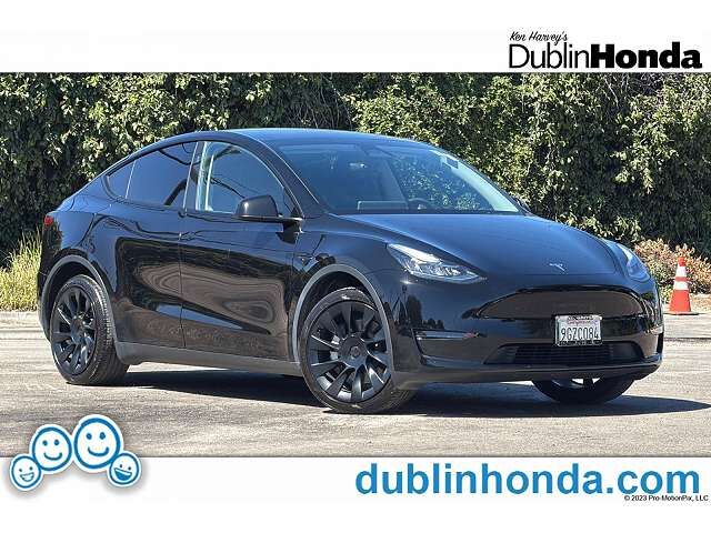 2023 TESLA Model Y