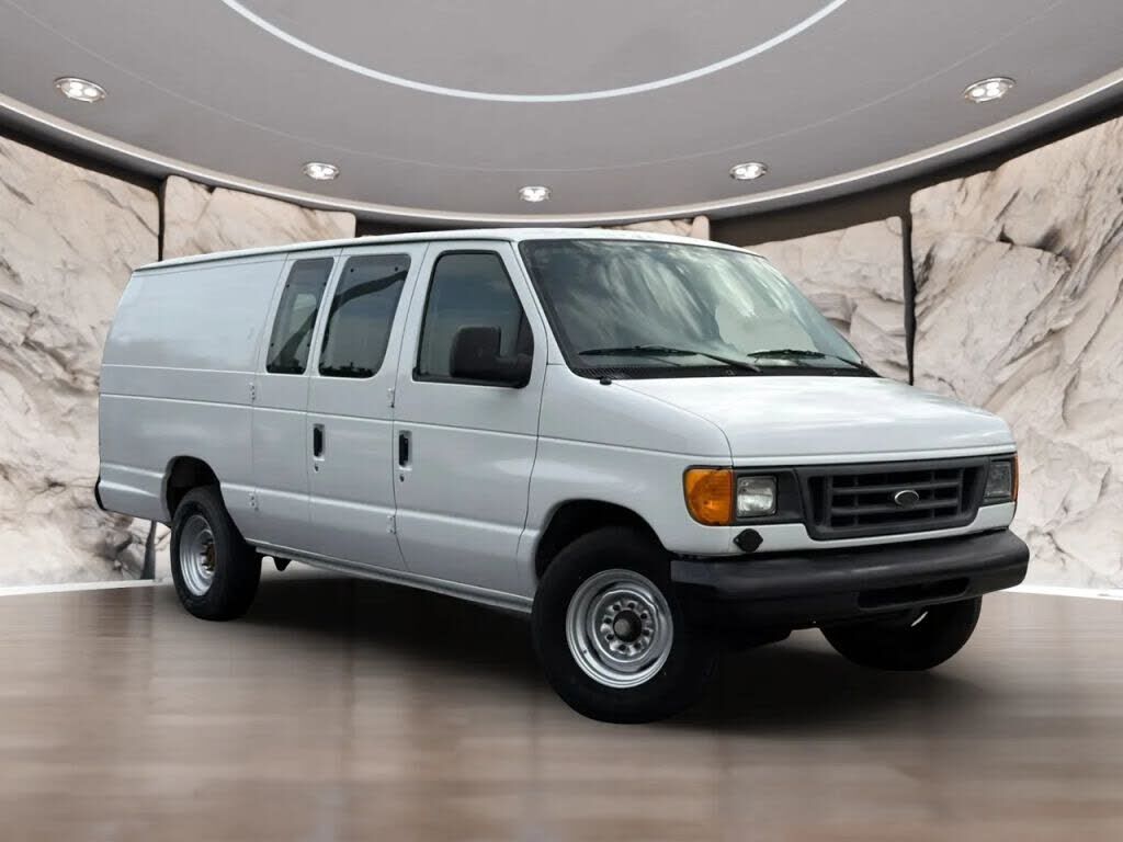 2005 FORD E-350