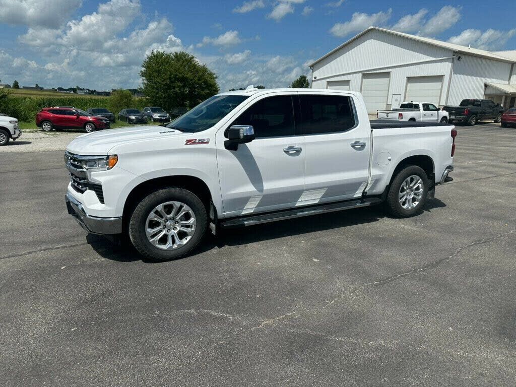 2024 CHEVROLET Silverado