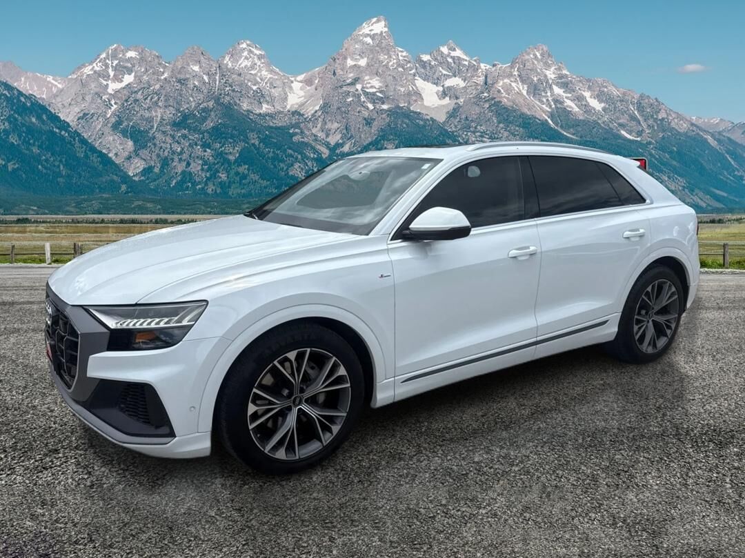 2023 AUDI Q8