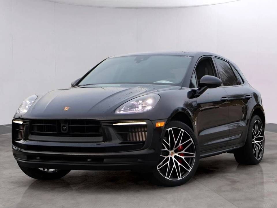 2026 PORSCHE Macan