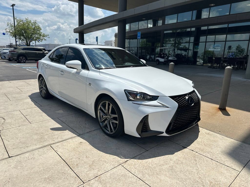 2018 LEXUS IS