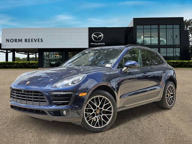 2017 PORSCHE Macan