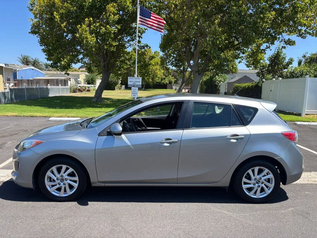 2013 MAZDA Mazda3