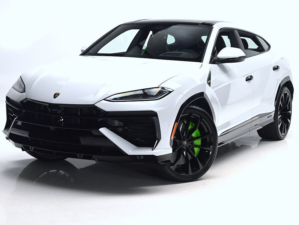 2026 LAMBORGHINI URUS