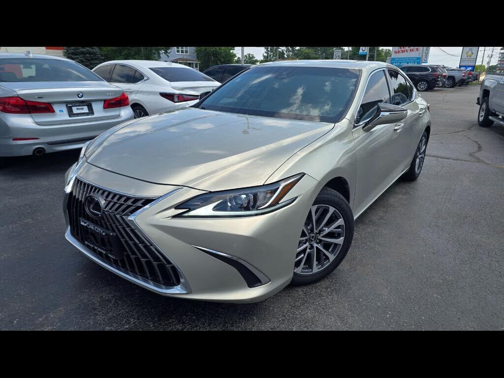 2024 LEXUS ES