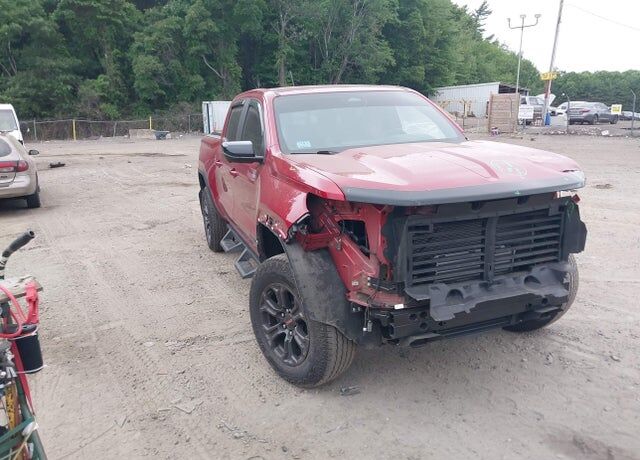 2024 GMC Canyon