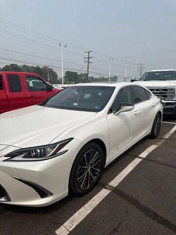 2022 LEXUS ES