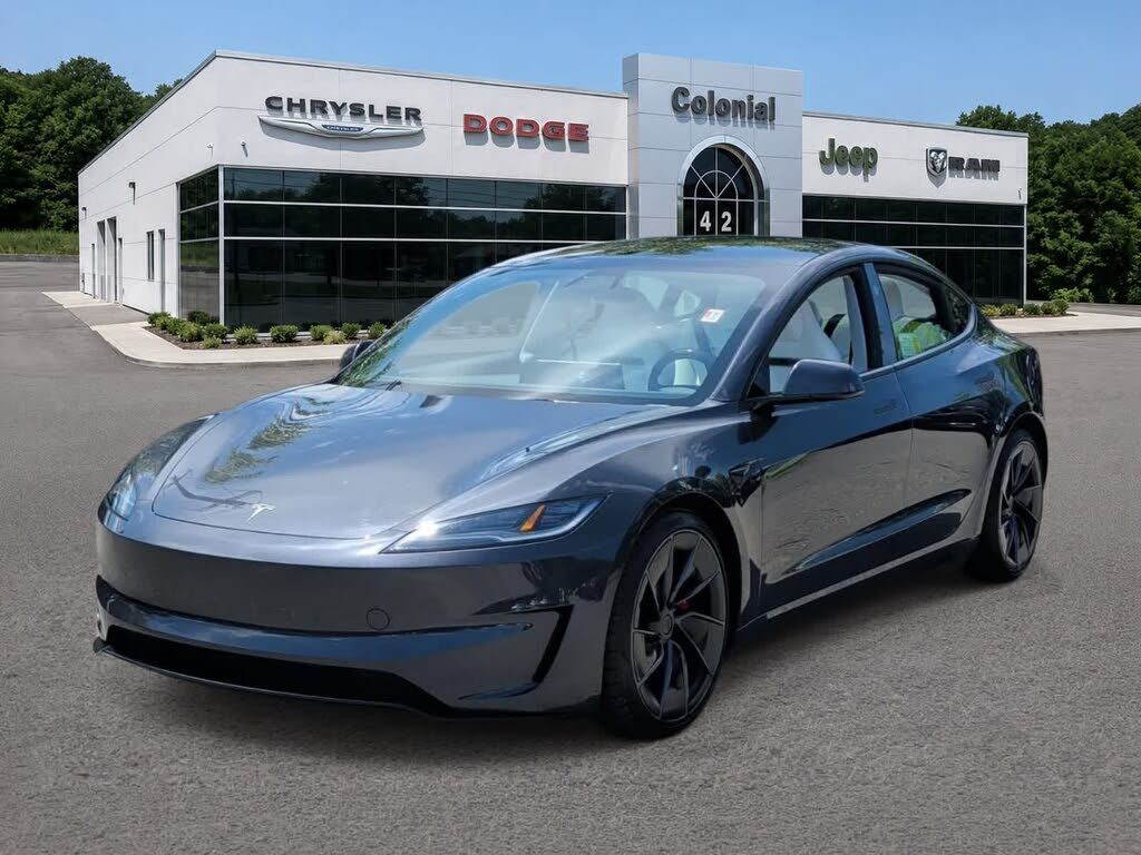 2025 TESLA Model 3