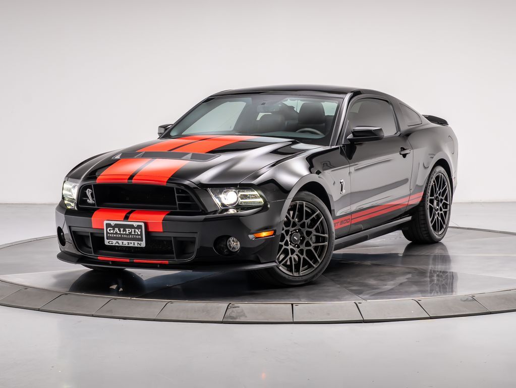 2013 FORD Mustang