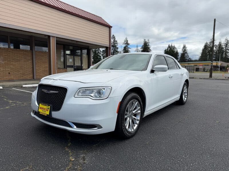 2017 CHRYSLER 300