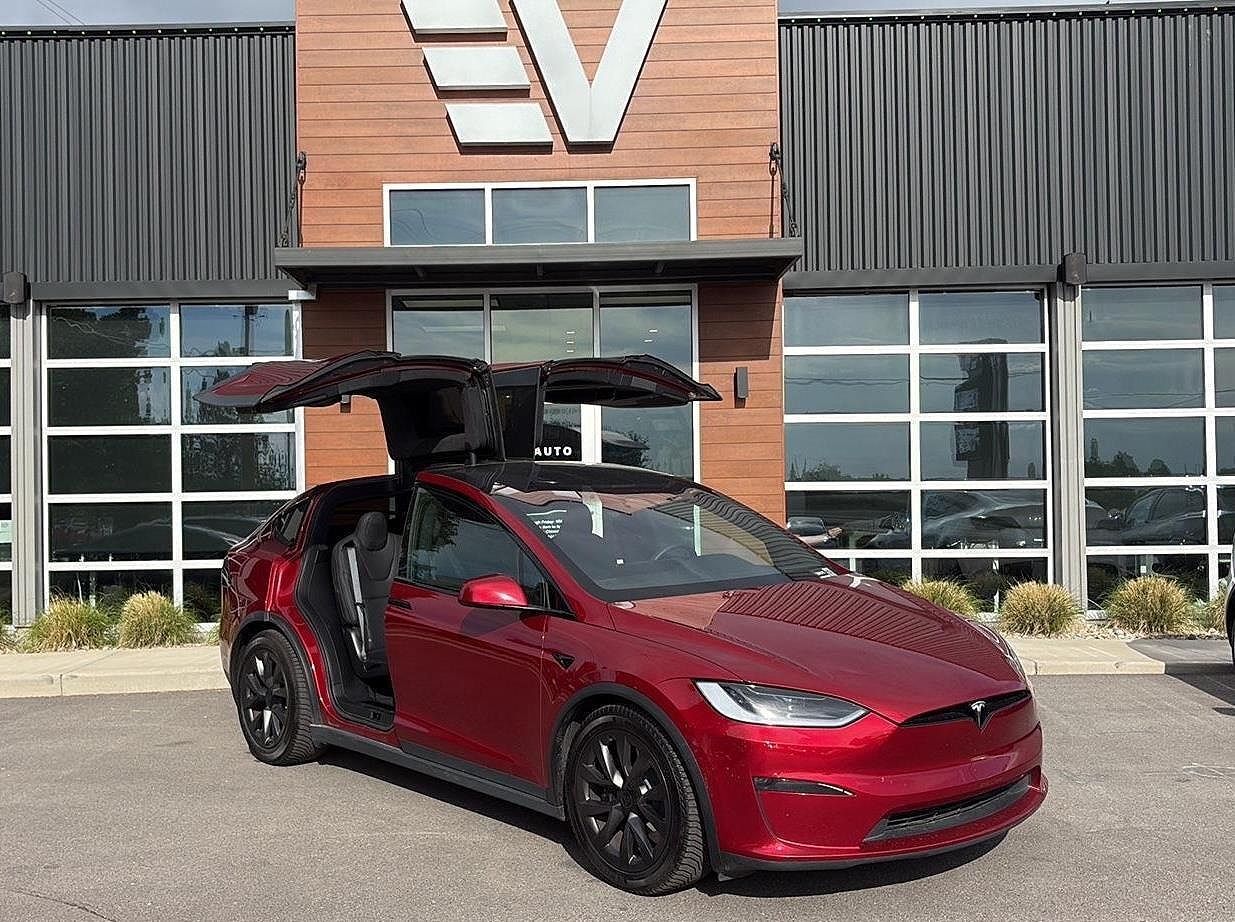 2023 TESLA Model X
