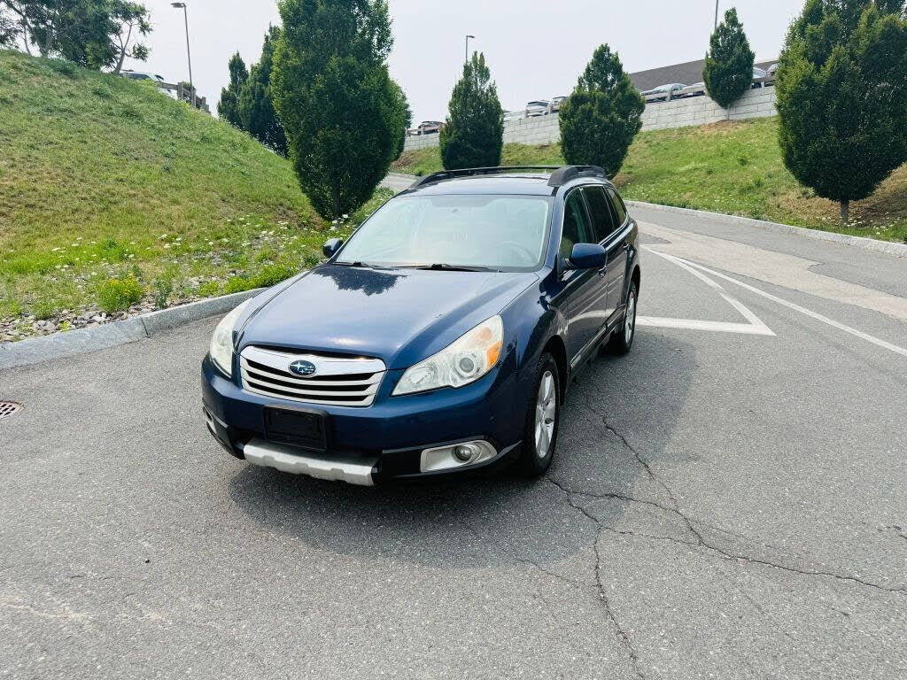 2011 SUBARU Outback